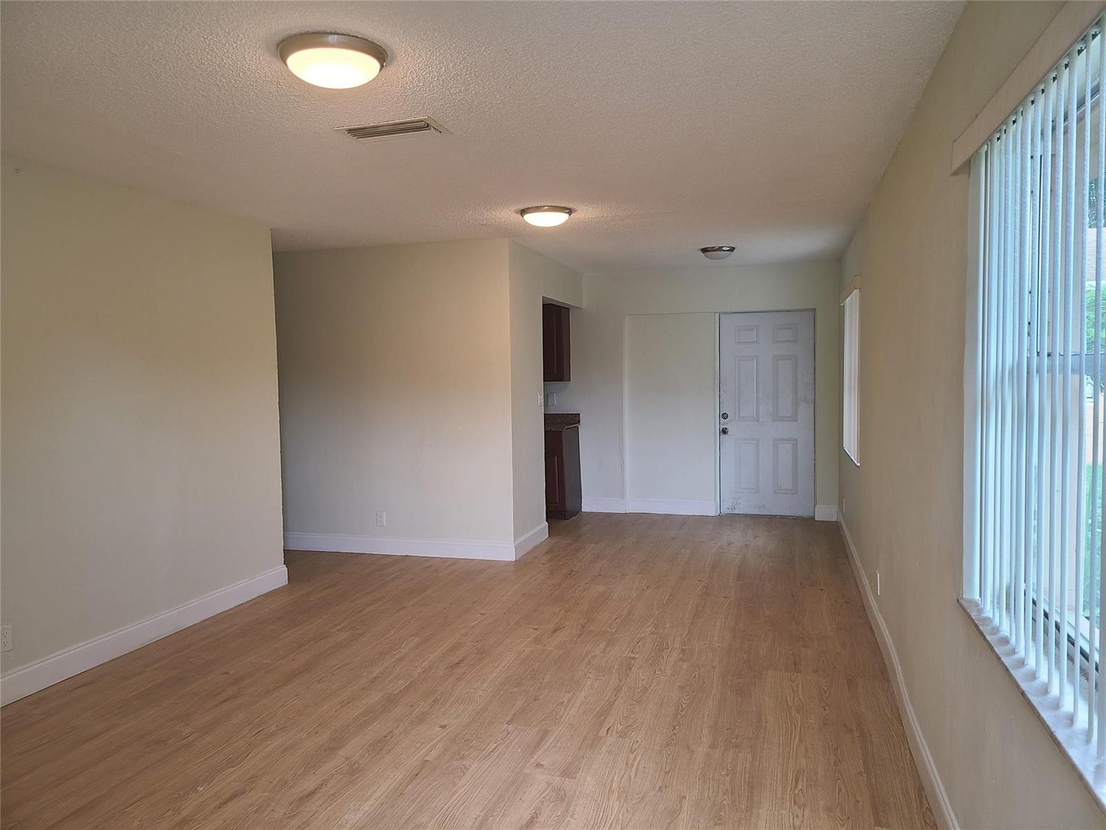 Ver detalles / 0 1820 sq. ft. $ 2026-06-09 0 foto