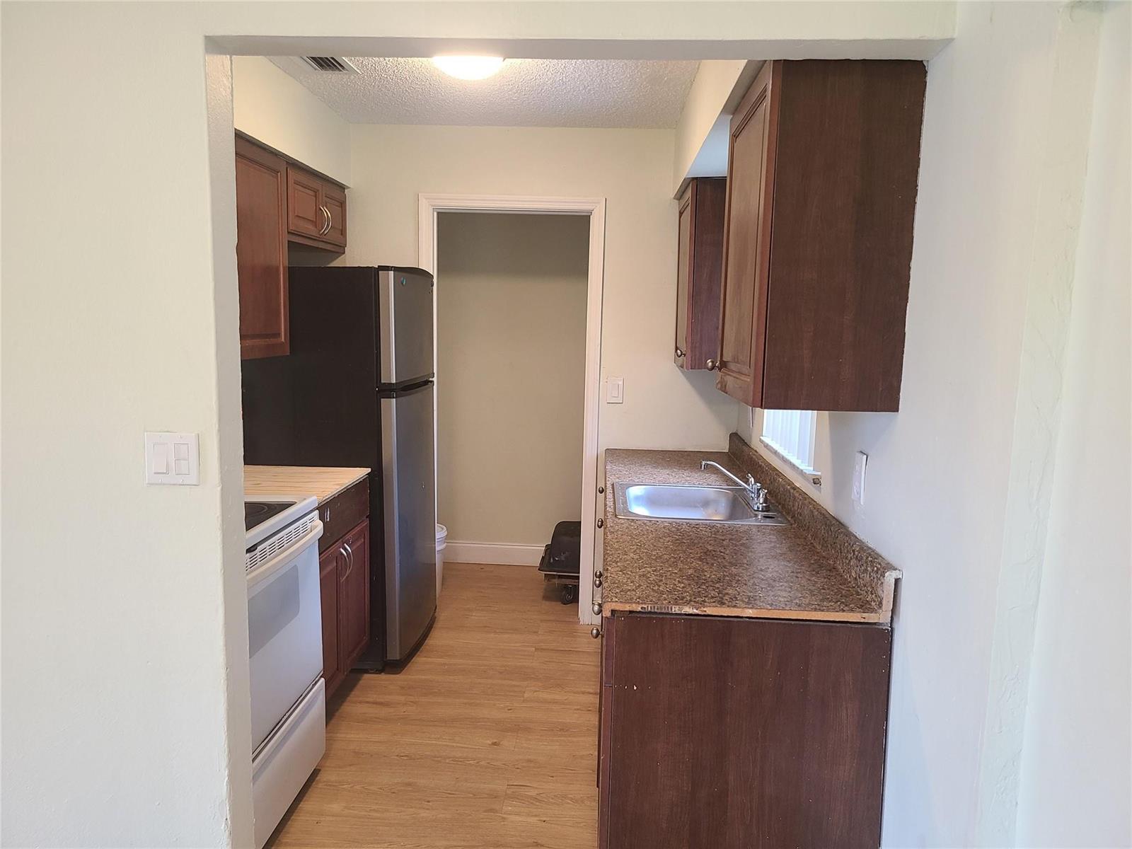 Ver detalles / 0 1820 sq. ft. $ 2026-06-09 0 foto