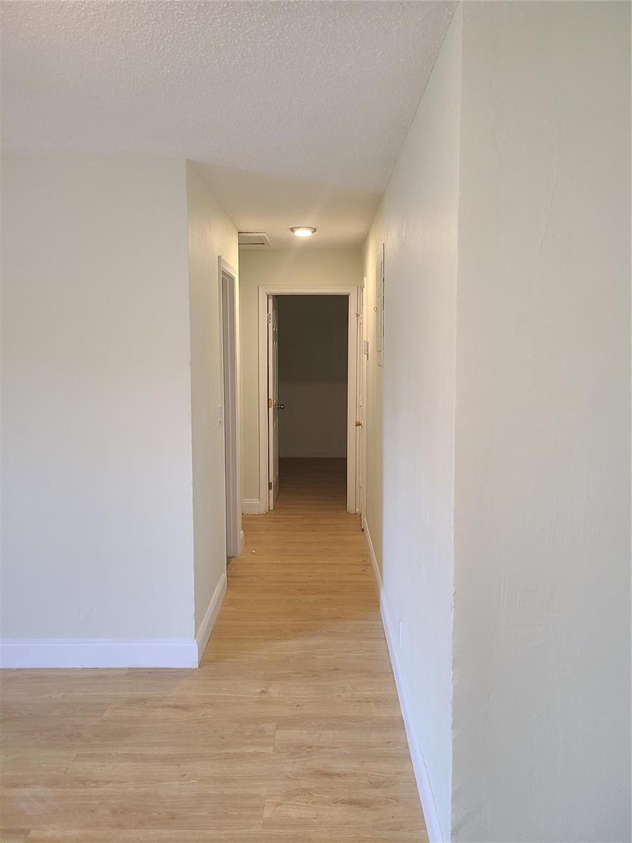 Ver detalles / 0 1820 sq. ft. $ 2026-06-09 0 foto