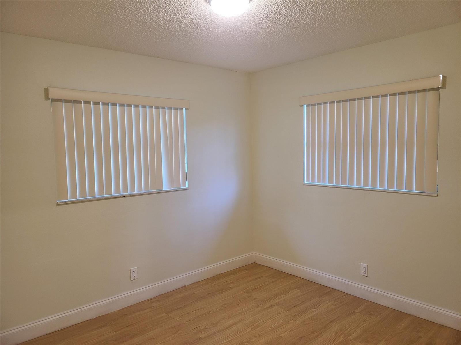 Ver detalles / 0 1820 sq. ft. $ 2026-06-09 0 foto