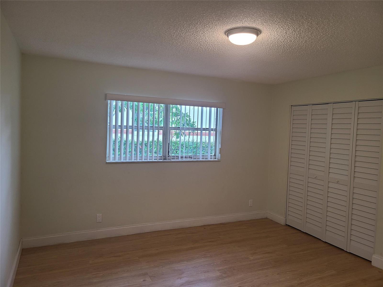 Ver detalles / 0 1820 sq. ft. $ 2026-06-09 0 foto