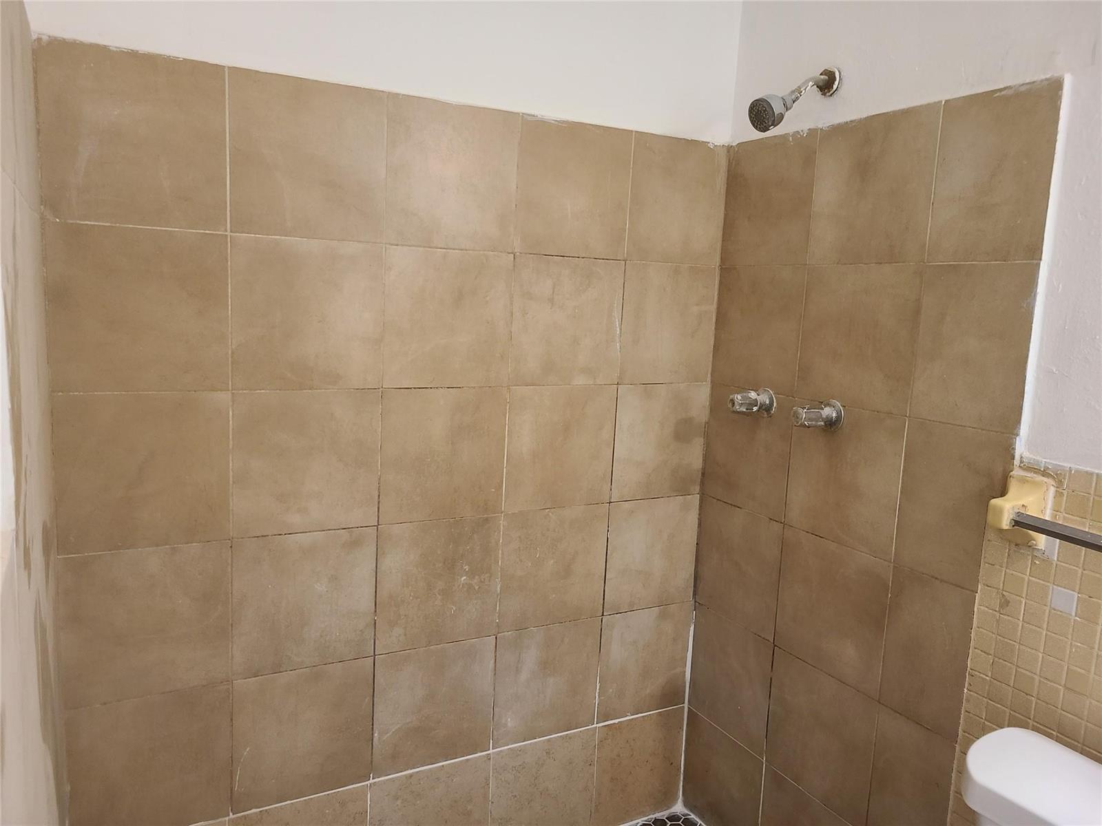 Ver detalles / 0 1820 sq. ft. $ 2026-06-09 0 foto