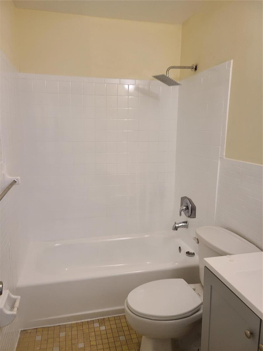 Ver detalles / 0 1820 sq. ft. $ 2026-06-09 0 foto