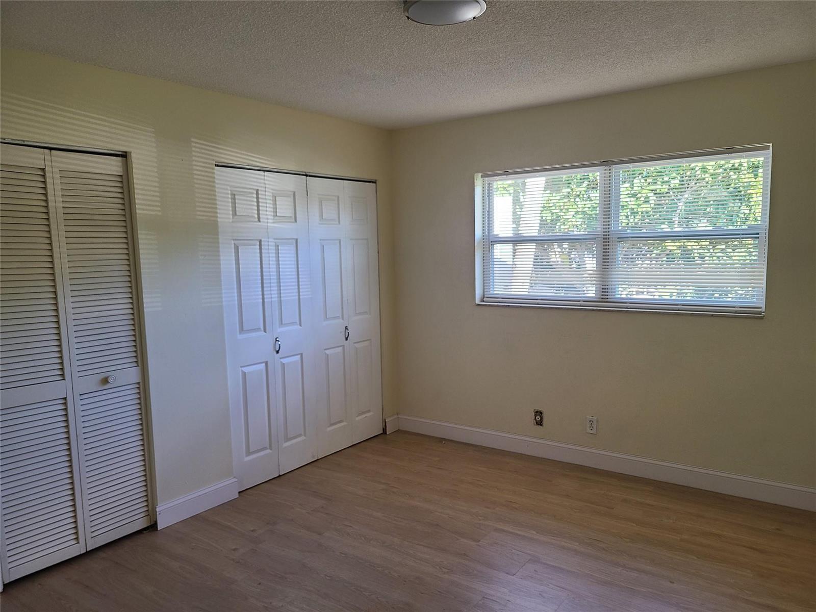Ver detalles / 0 1820 sq. ft. $ 2026-06-09 0 foto
