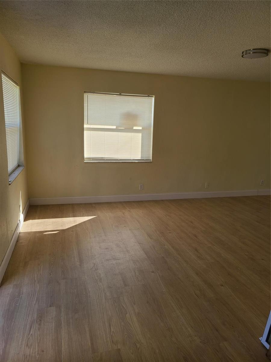 Ver detalles / 0 1820 sq. ft. $ 2026-06-09 0 foto