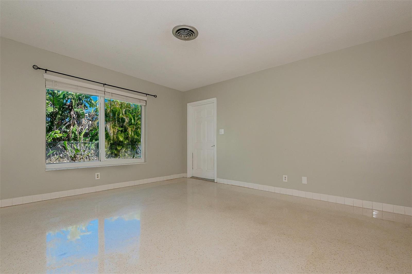 Ver detalles / 0 1766 sq. ft. $ 2026-03-13 0 foto