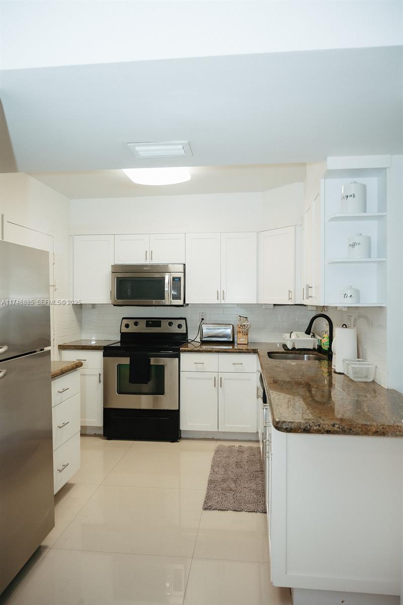 Photo of 3725 Ocean Dr #1019, Hollywood, Florida, 33019 -