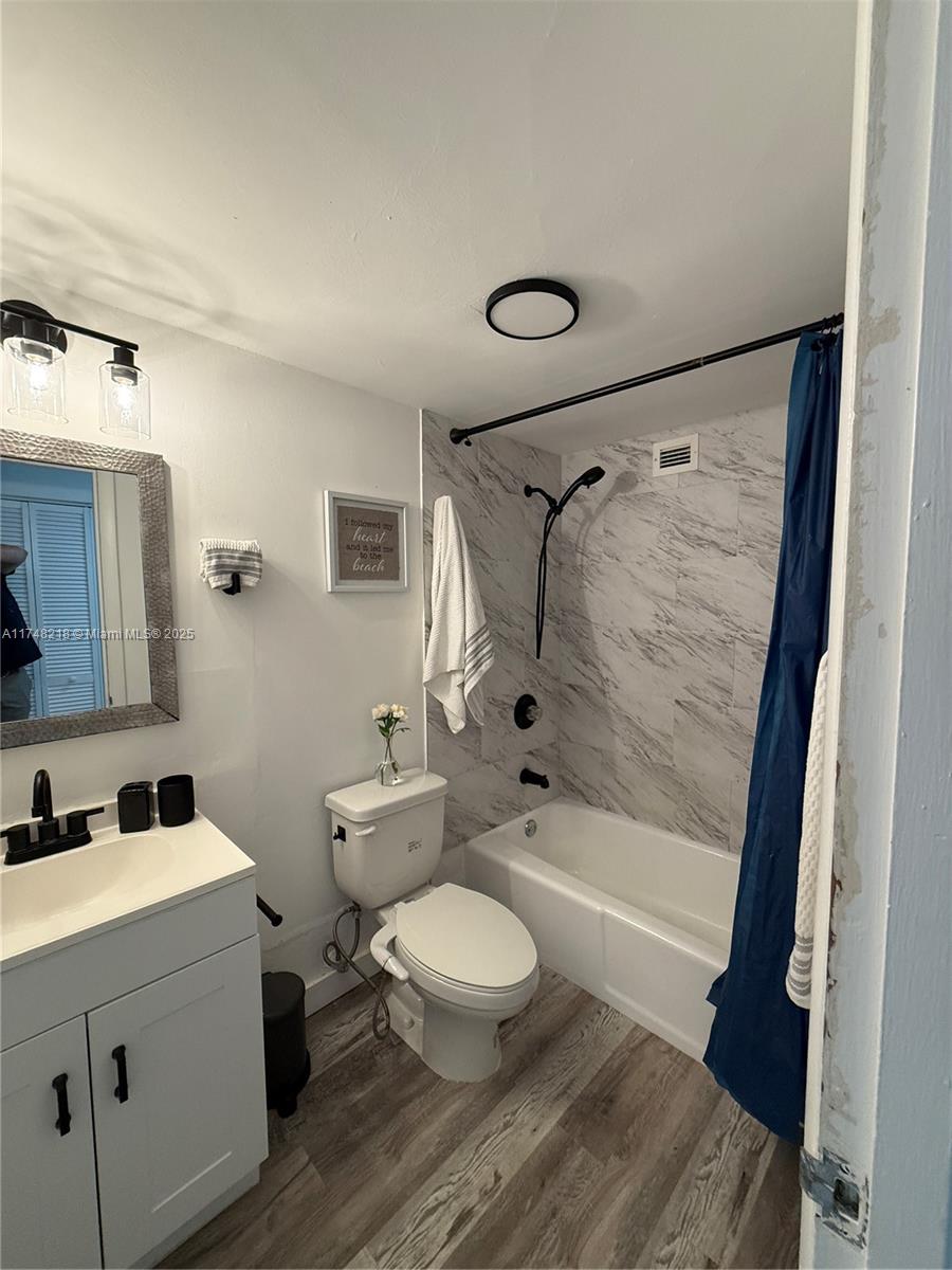 Photo of 400 Kings Point Dr  #105, Sunny Isles Beach, Florida, 33160 - 