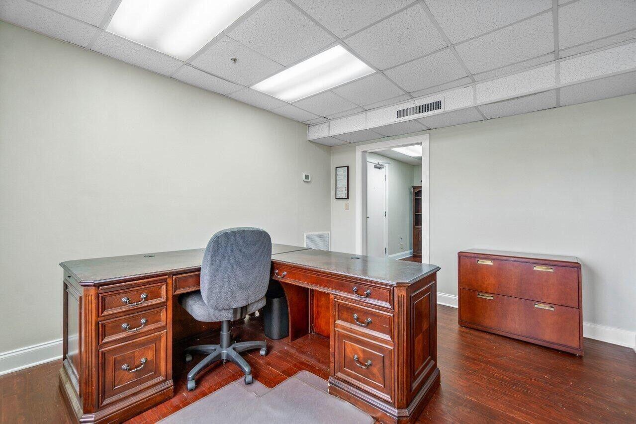 Ver detalles 300 / 0 sq. ft. $ 2026-06-22 0 foto
