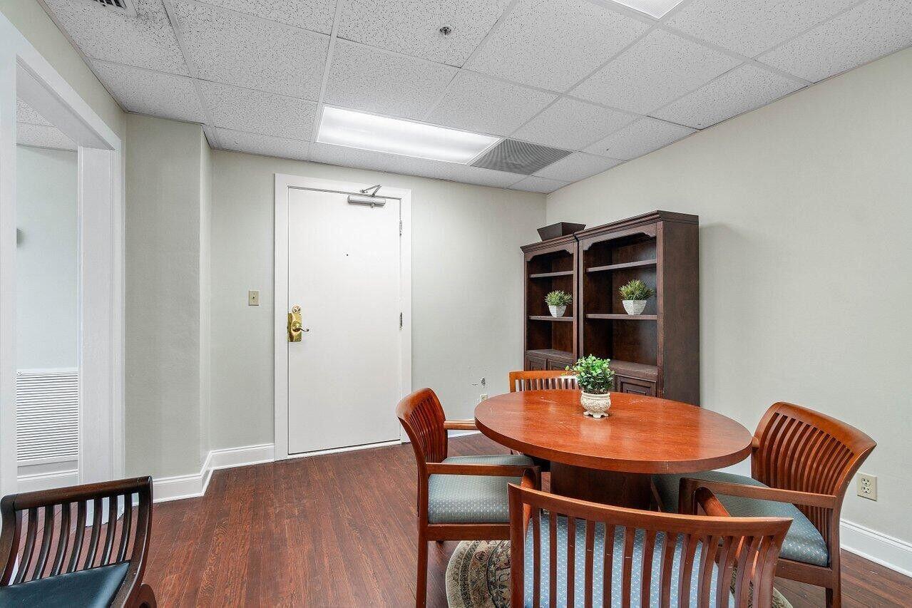 Ver detalles 300 / 0 sq. ft. $ 2026-06-22 0 foto