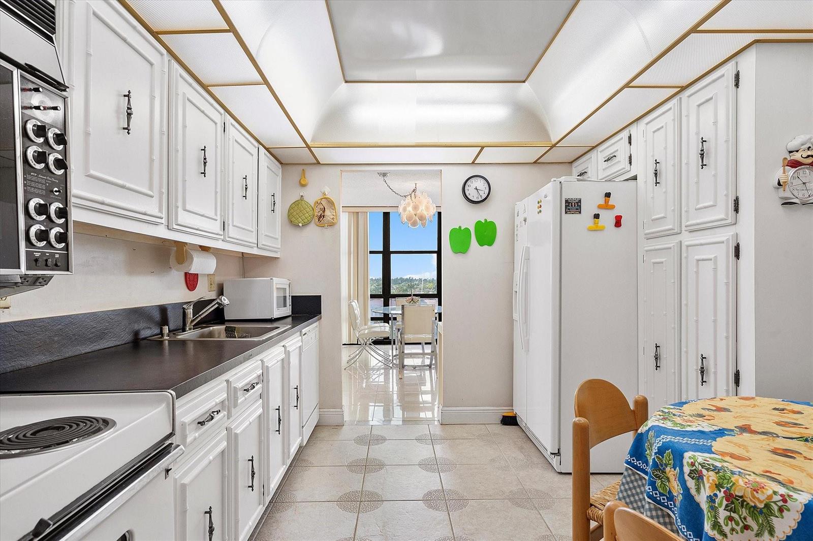Photo of 2017 Ocean  #710, Hallandale Beach, Florida, 33009 - Photo 21