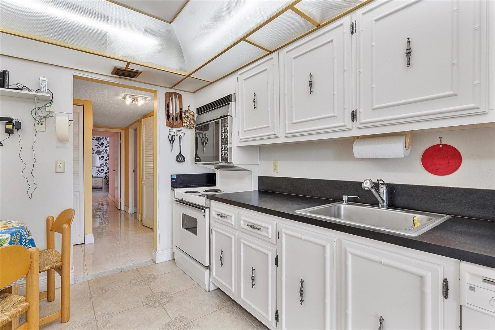 Photo of 2017 Ocean  #710, Hallandale Beach, Florida, 33009 - Photo 22