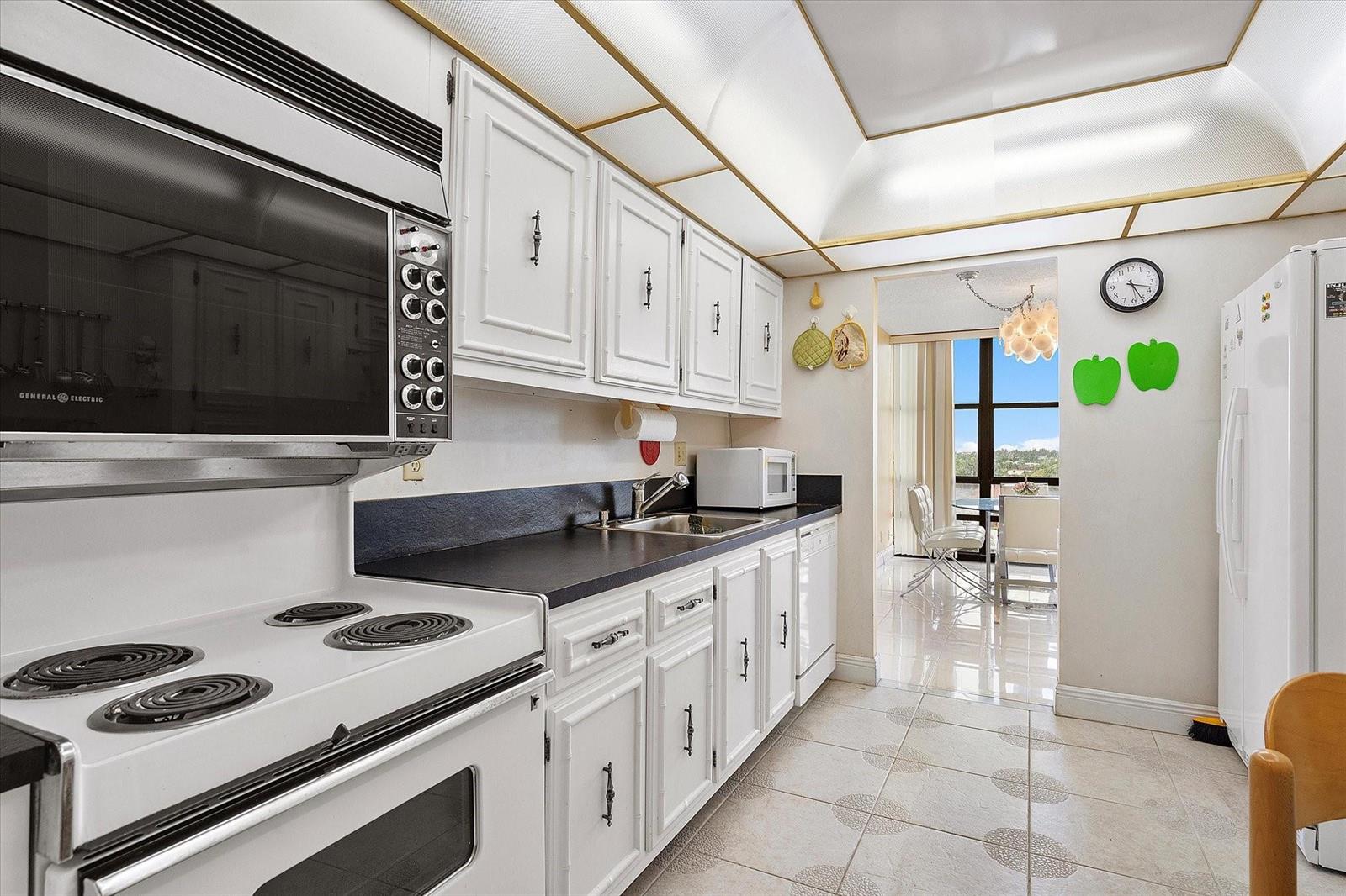 Photo of 2017 Ocean  #710, Hallandale Beach, Florida, 33009 - Photo 23