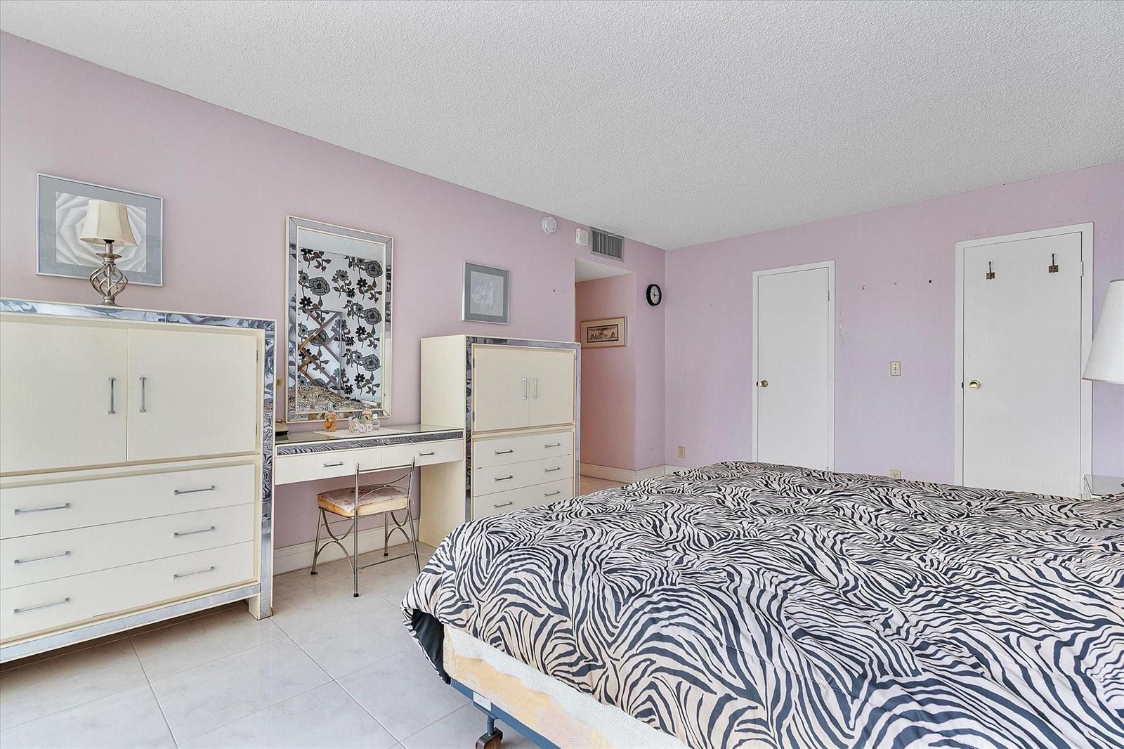 Photo of 2017 Ocean  #710, Hallandale Beach, Florida, 33009 - Photo 33