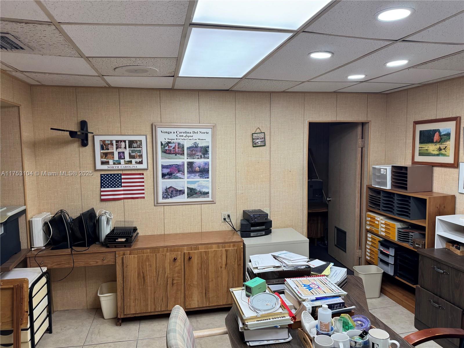   /   sq. ft. $ 2025-09-17 0 Photo