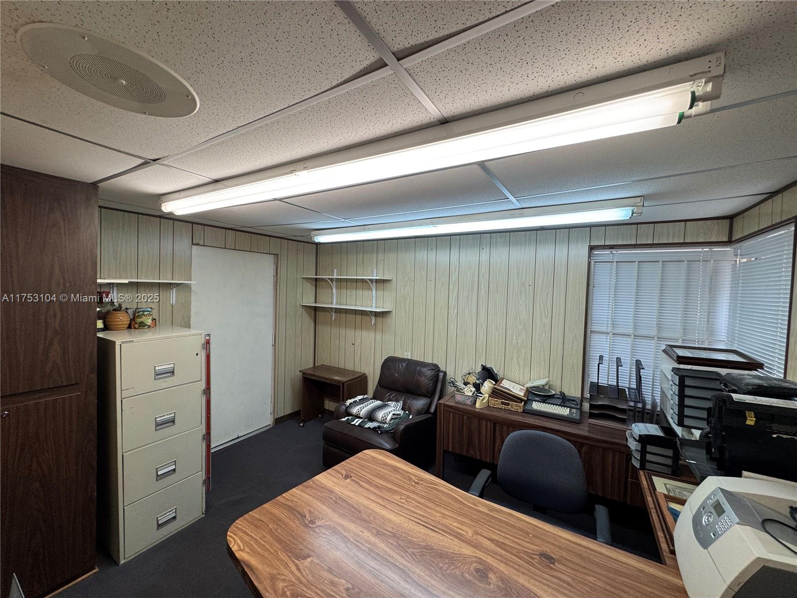   /   sq. ft. $ 2025-09-17 0 Photo