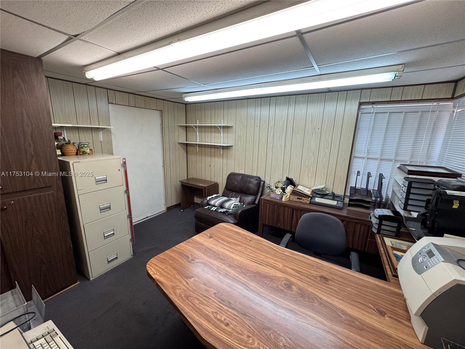   /   sq. ft. $ 2025-09-17 0 Photo