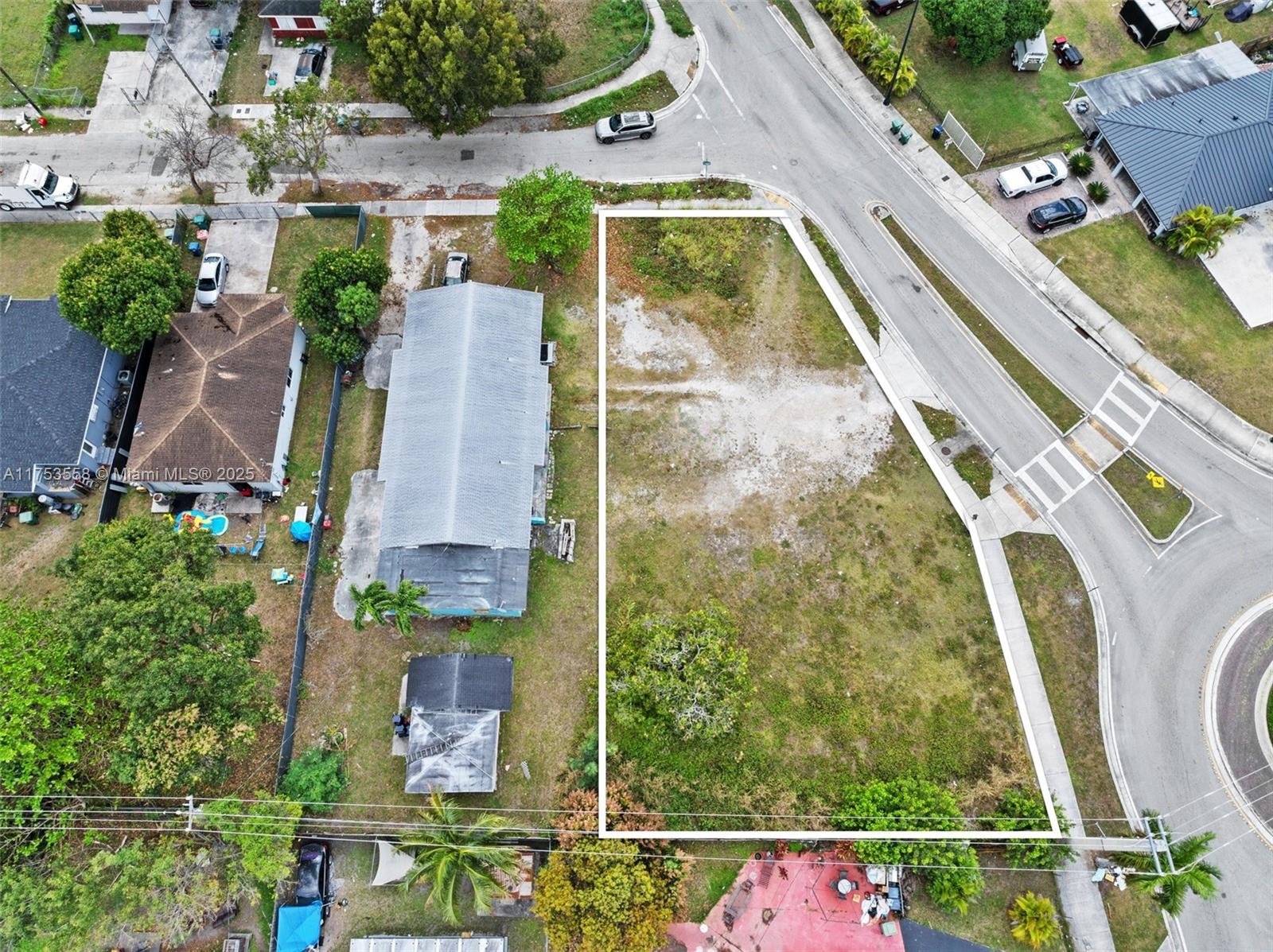 See details / sq. ft. $ 2025-08-01 0 Photo