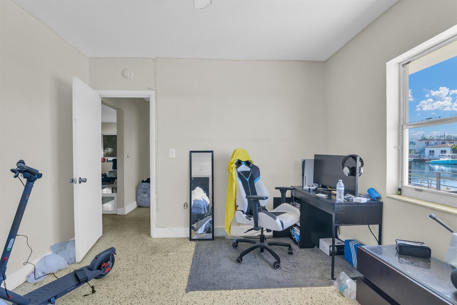 Ver detalles / 5 4479 sq. ft. $ 2026-06-23 0 foto