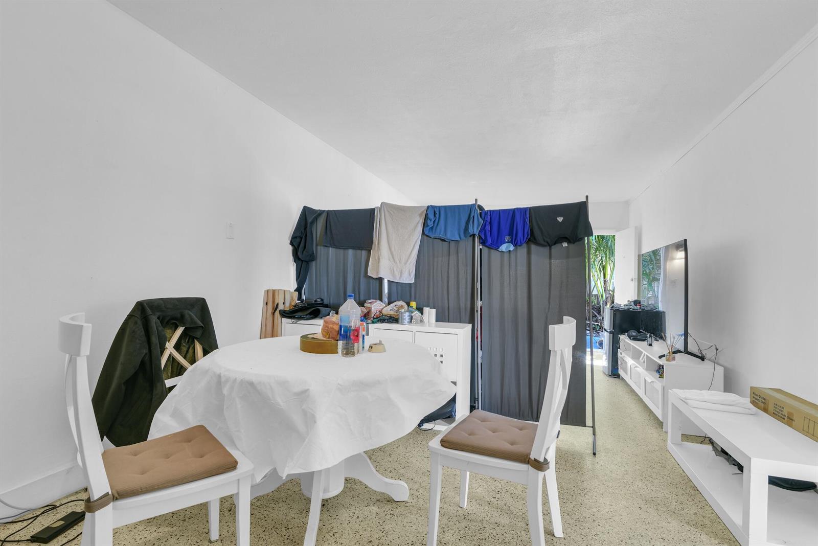 Ver detalles / 5 4479 sq. ft. $ 2026-06-23 0 foto