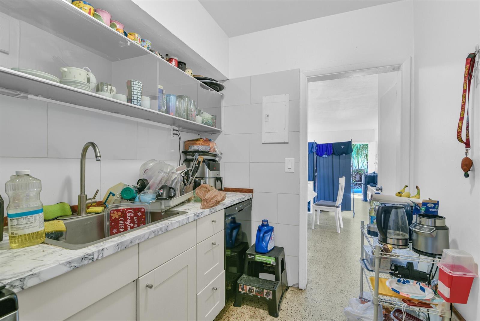 Ver detalles / 5 4479 sq. ft. $ 2026-06-23 0 foto