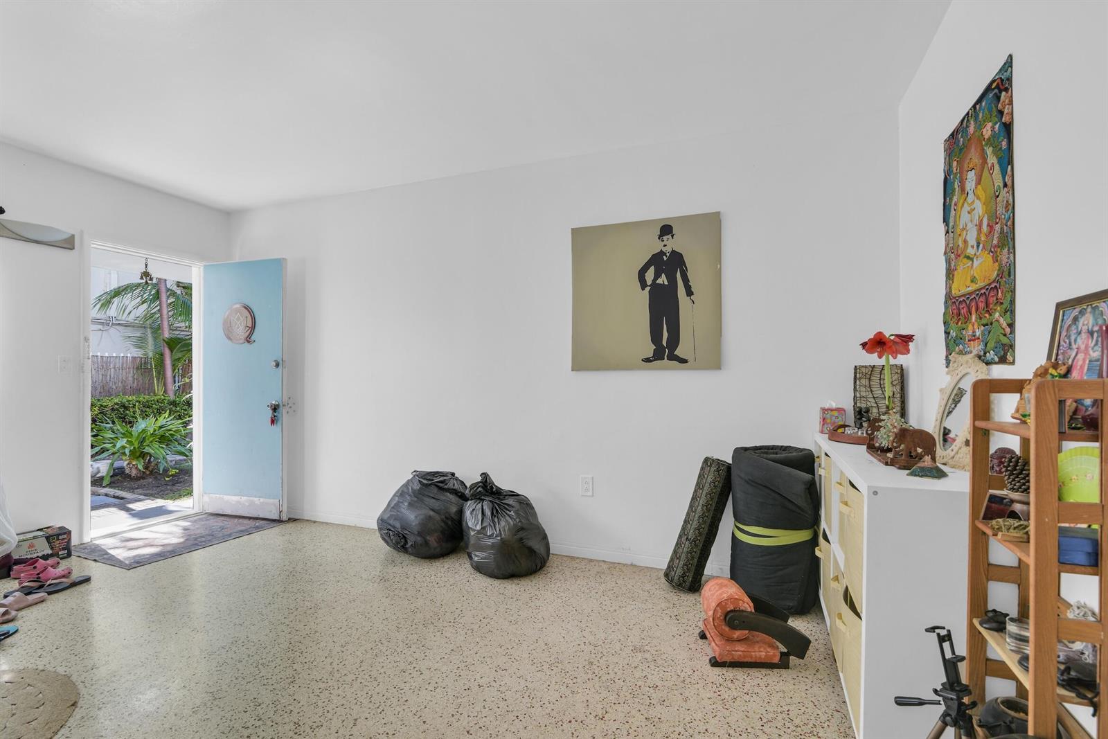 Ver detalles / 5 4479 sq. ft. $ 2026-06-23 0 foto