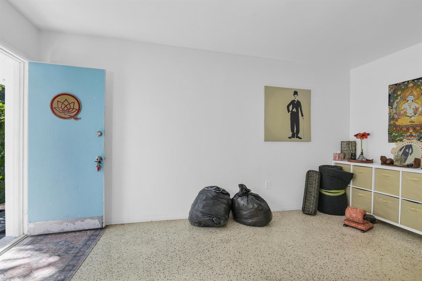 Ver detalles / 5 4479 sq. ft. $ 2026-06-23 0 foto