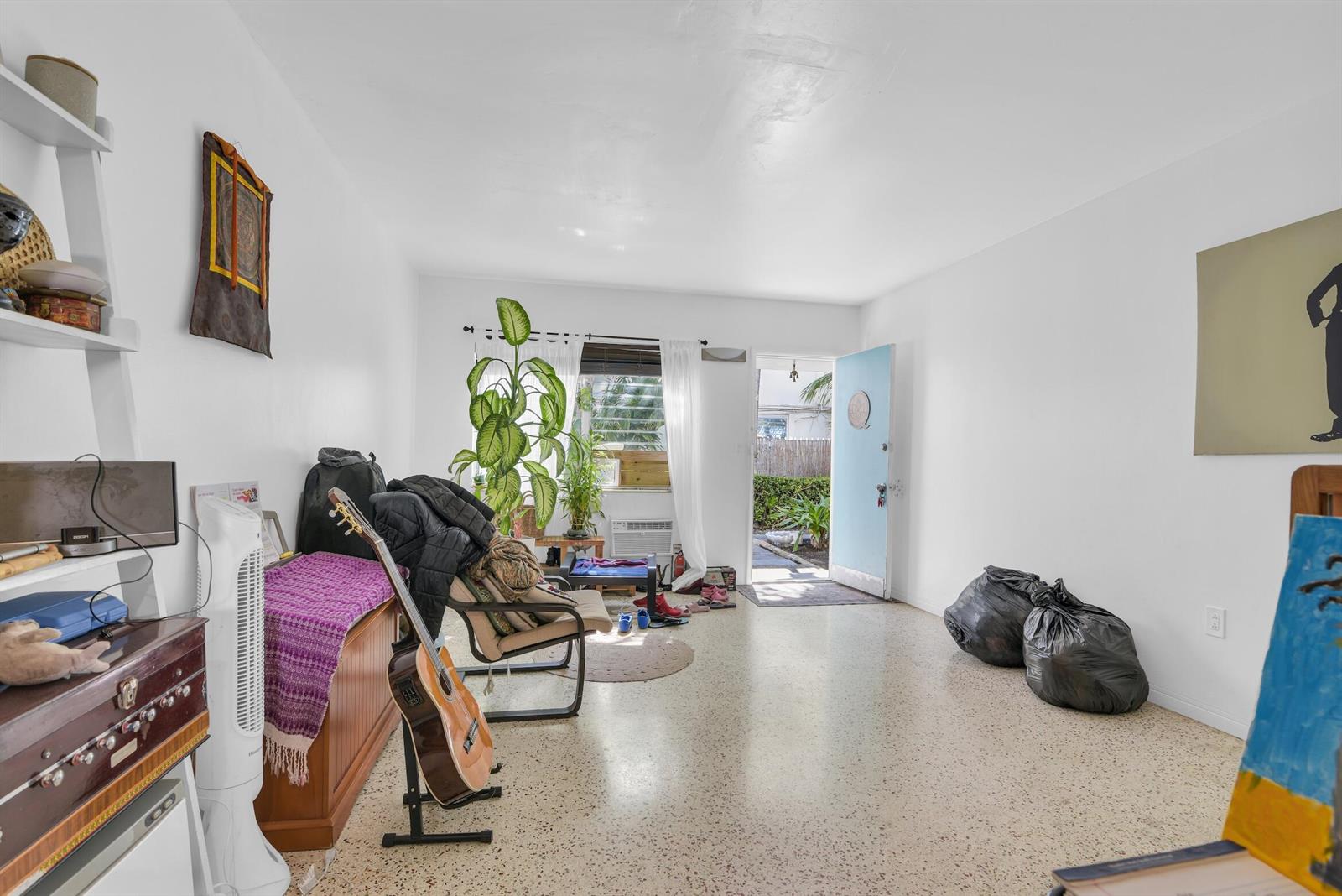 Ver detalles / 5 4479 sq. ft. $ 2026-06-23 0 foto