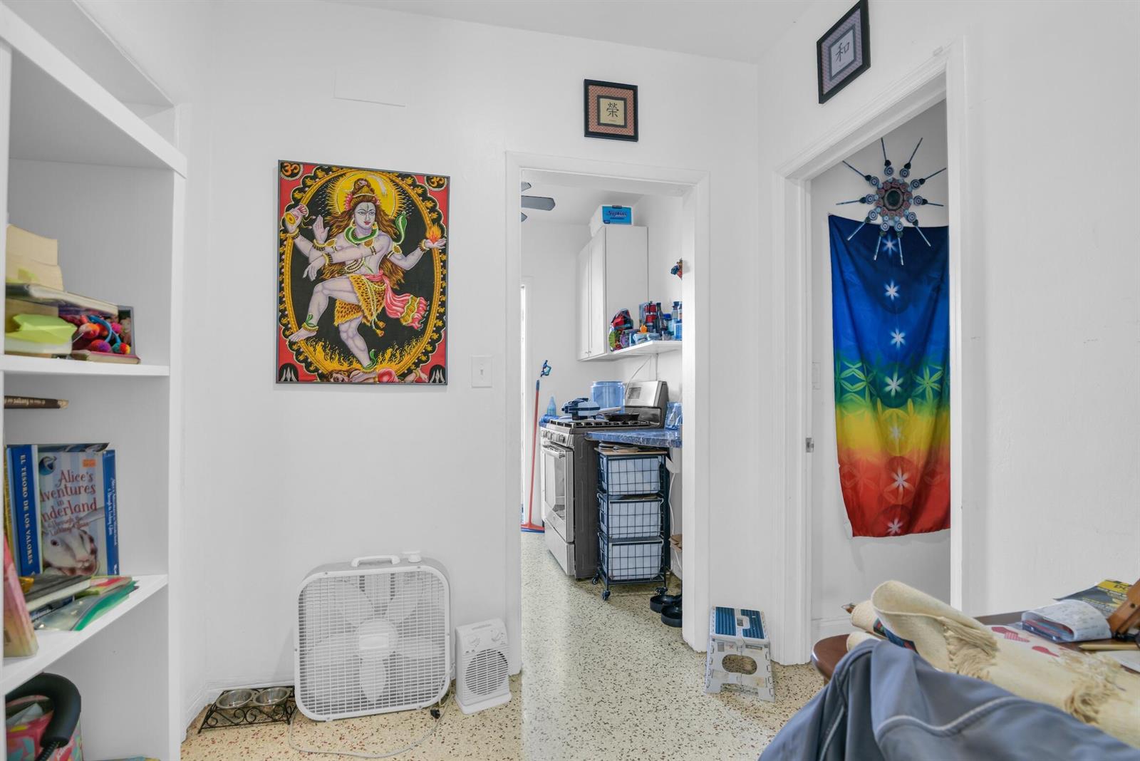 Ver detalles / 5 4479 sq. ft. $ 2026-06-23 0 foto