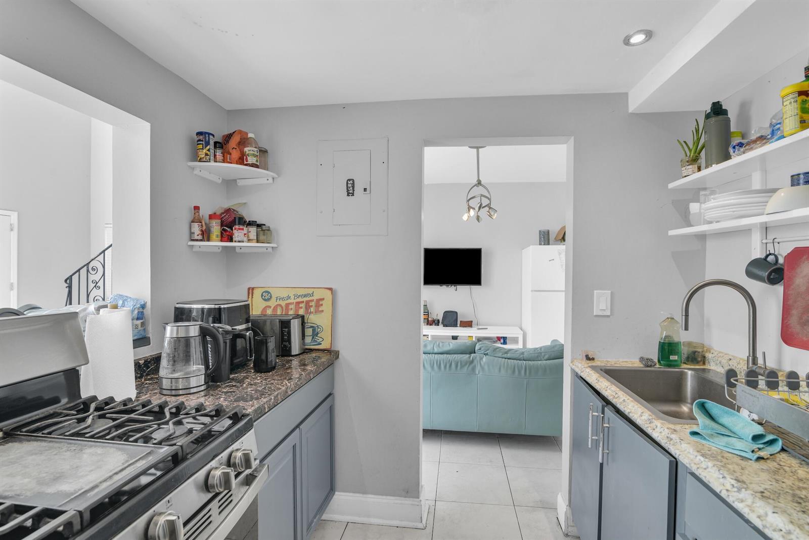 Ver detalles / 5 4479 sq. ft. $ 2026-06-23 0 foto