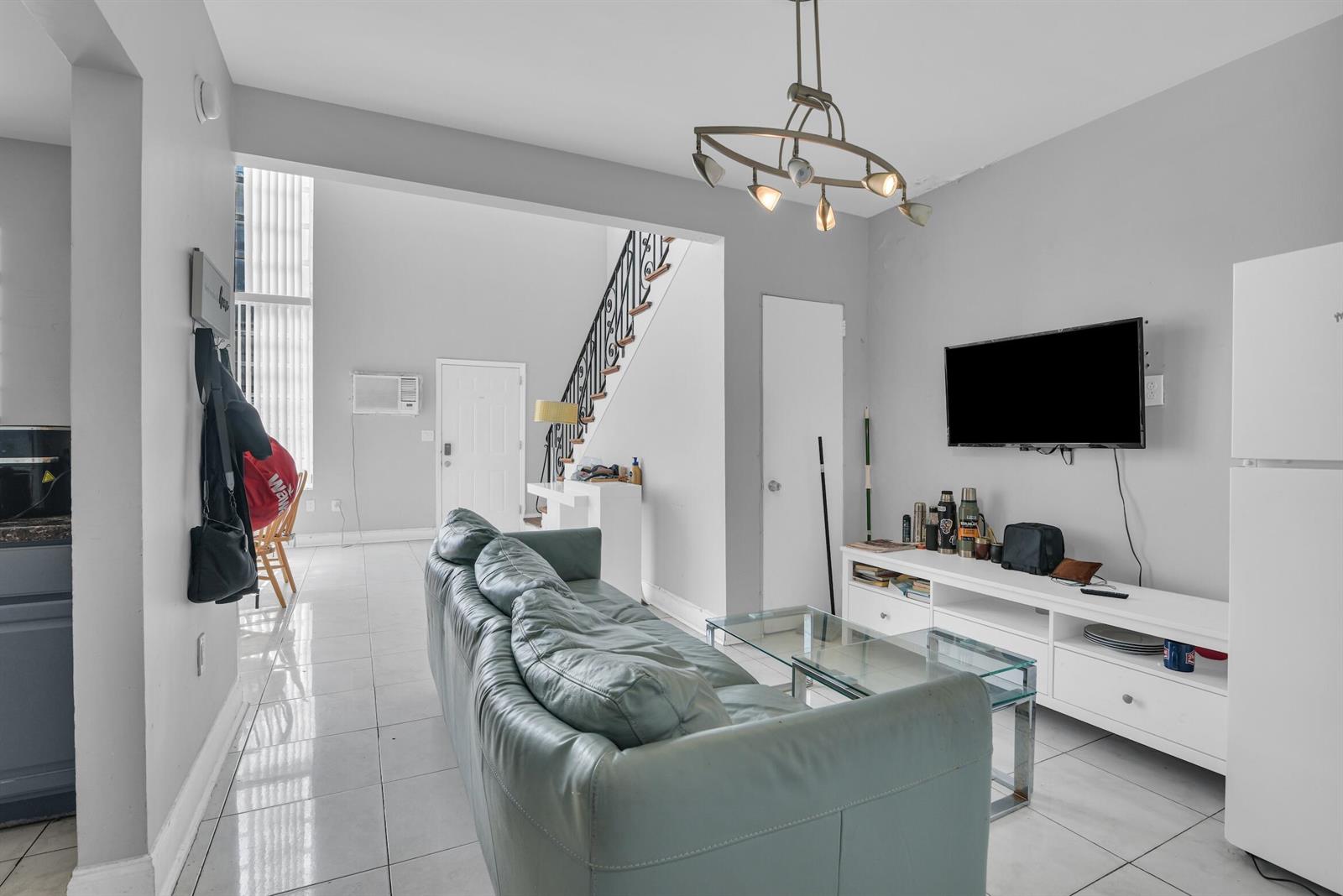 Ver detalles / 5 4479 sq. ft. $ 2026-06-23 0 foto