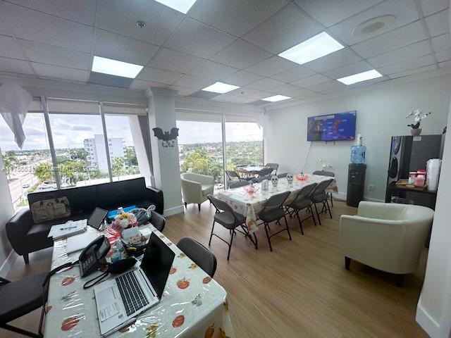 448  /   sq. ft. $ 2025-10-16 0 Photo