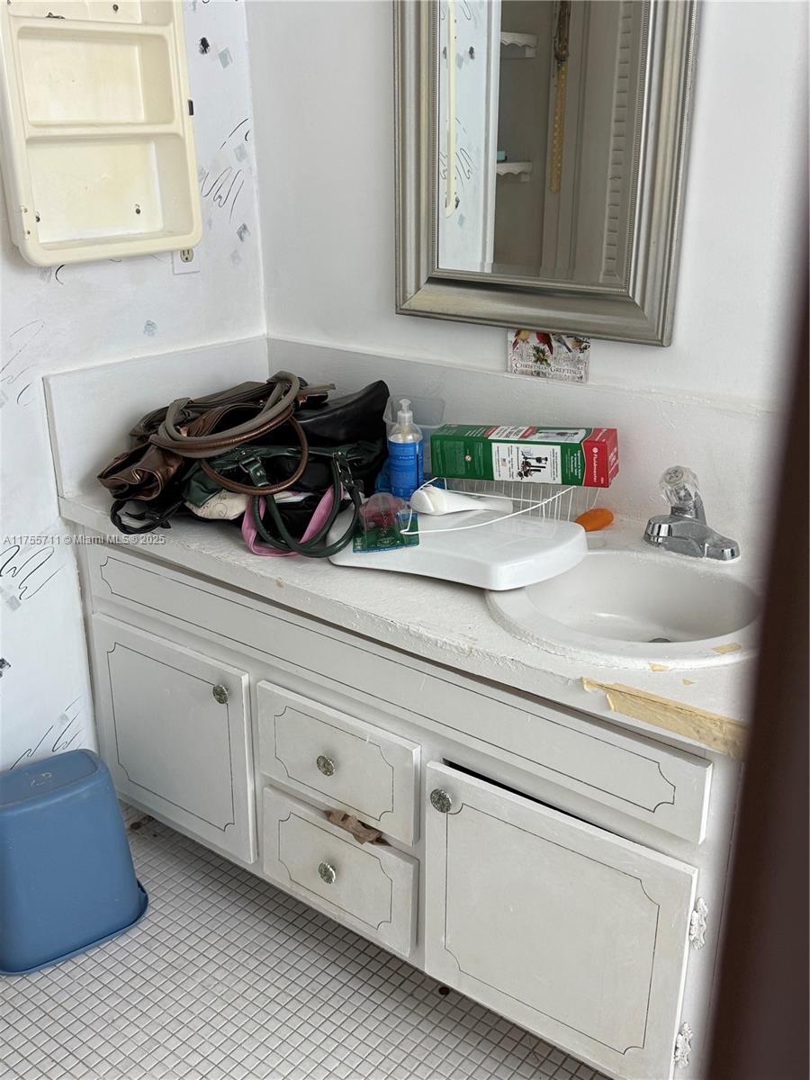 Ver detalles 502-B 2 / 2 1146 sq. ft. $ 2026-05-18 0 foto