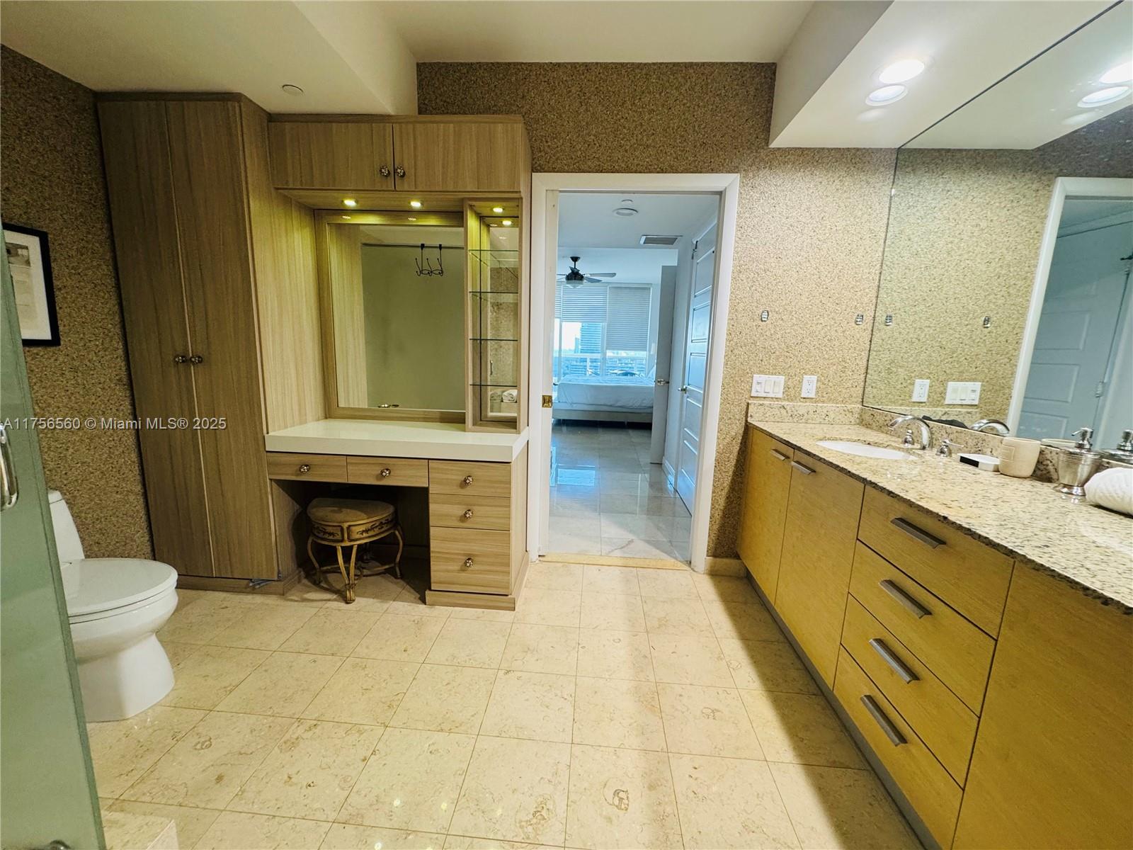 3003 3 / 3 1733 sq. ft. $ 2025-03-04 0 Photo