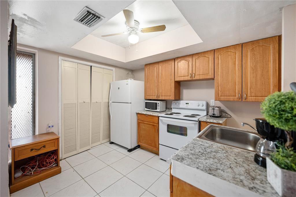   / 0 2128 sq. ft. $ 2025-08-18 0 foto