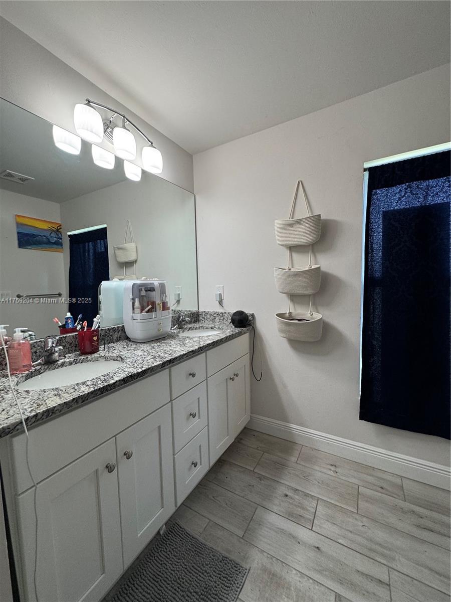 Ver detalles 1930 4 / 2 sq. ft. $ 2025-07-15 0 foto