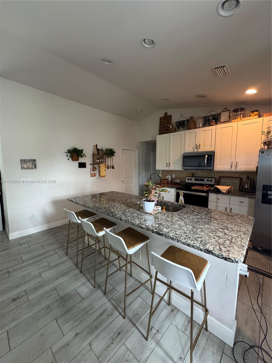 Ver detalles 1930 4 / 2 sq. ft. $ 2025-07-15 0 foto