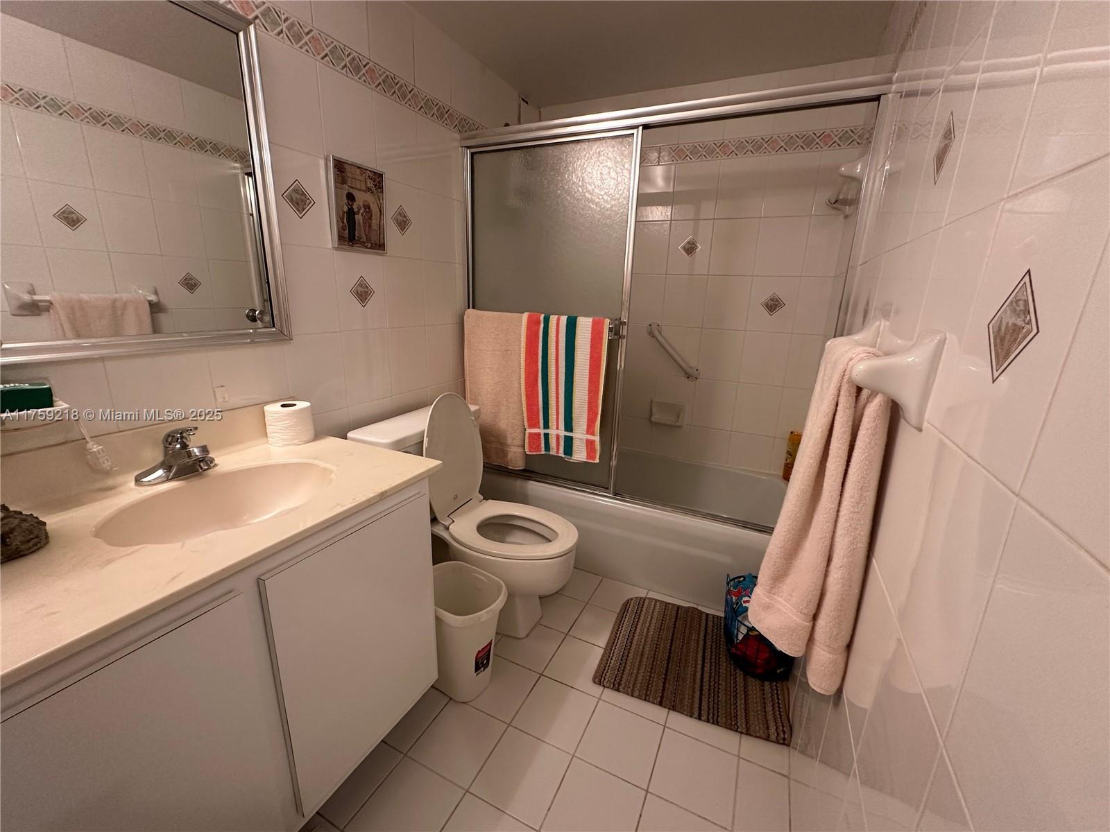 Photo of 3180 Ocean Dr  #522, Hallandale Beach, Florida, 33009 - 