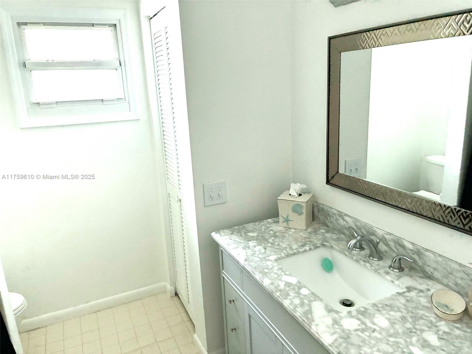 Ver detalles 4541 3 / 2 1376 sq. ft. $ 2025-08-06 0 foto