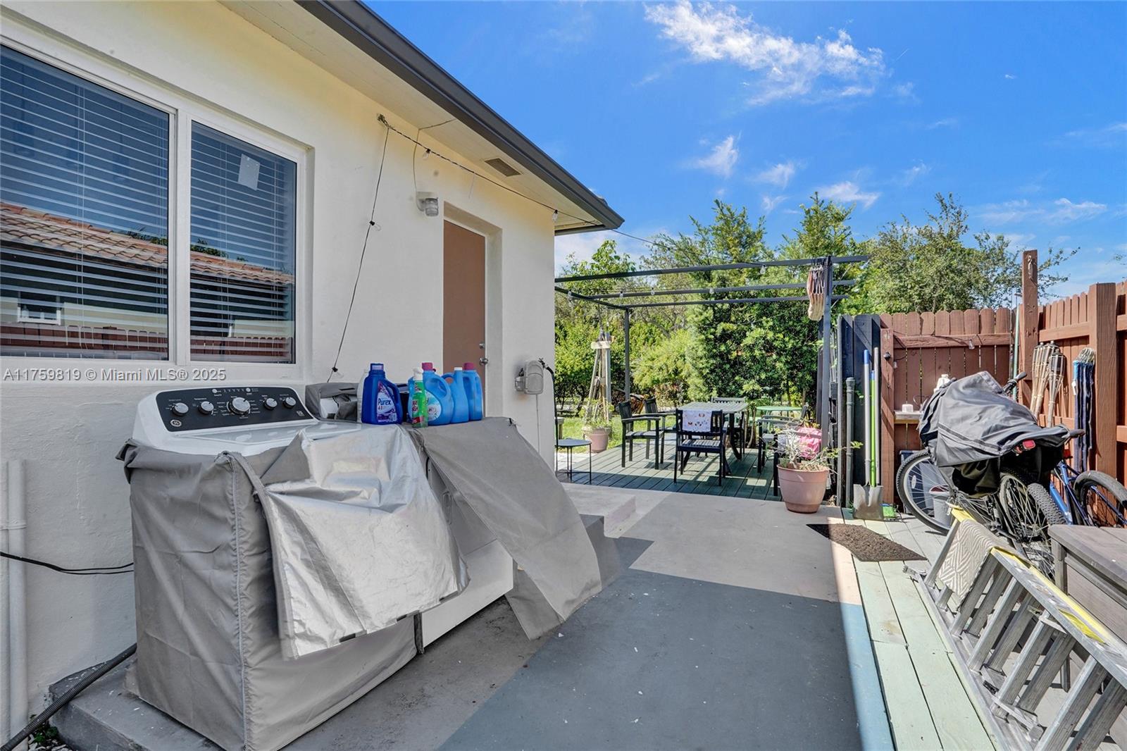   /  1487 sq. ft. $ 2025-08-17 0 Photo