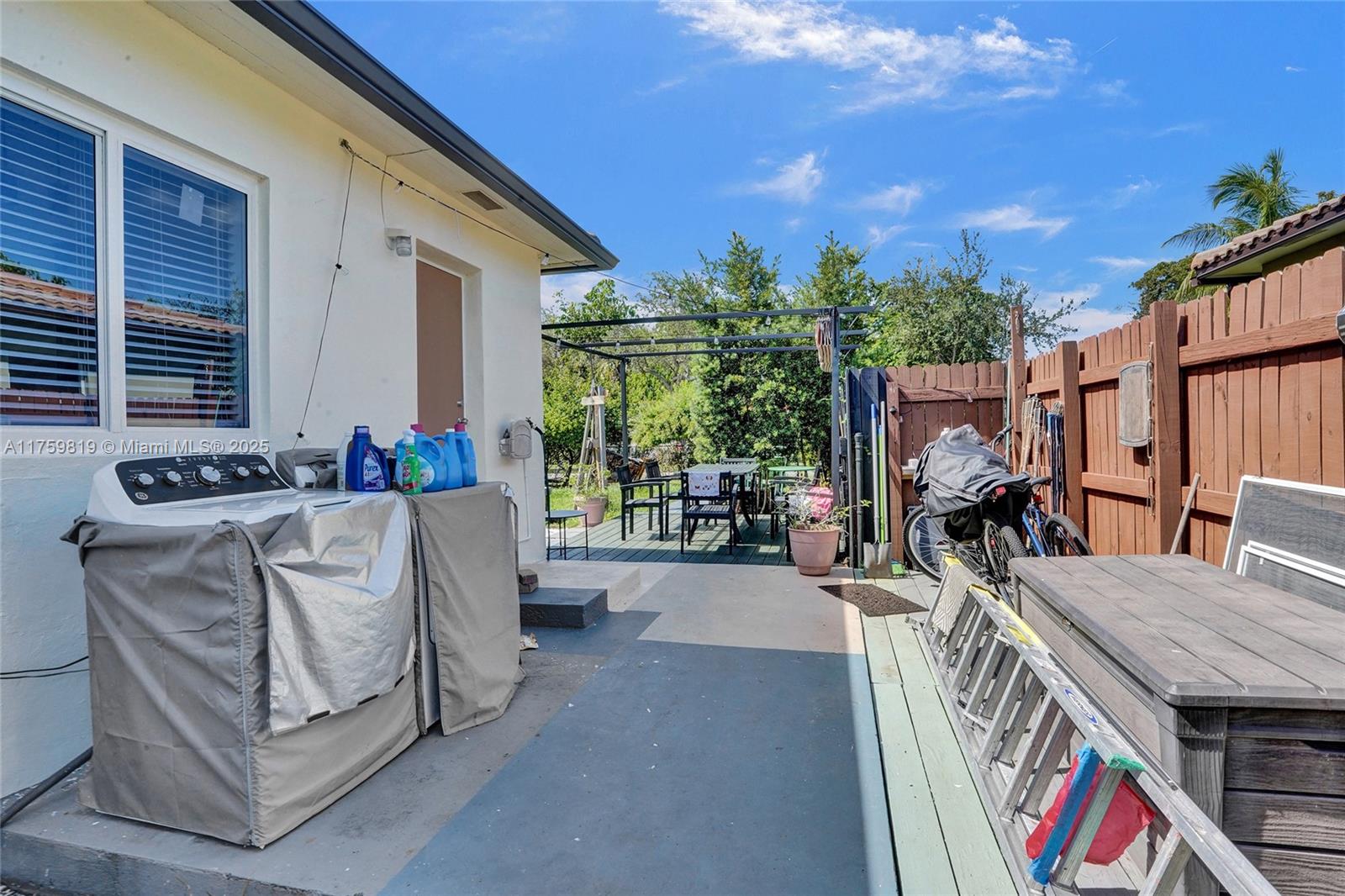   /  1487 sq. ft. $ 2025-08-17 0 Photo