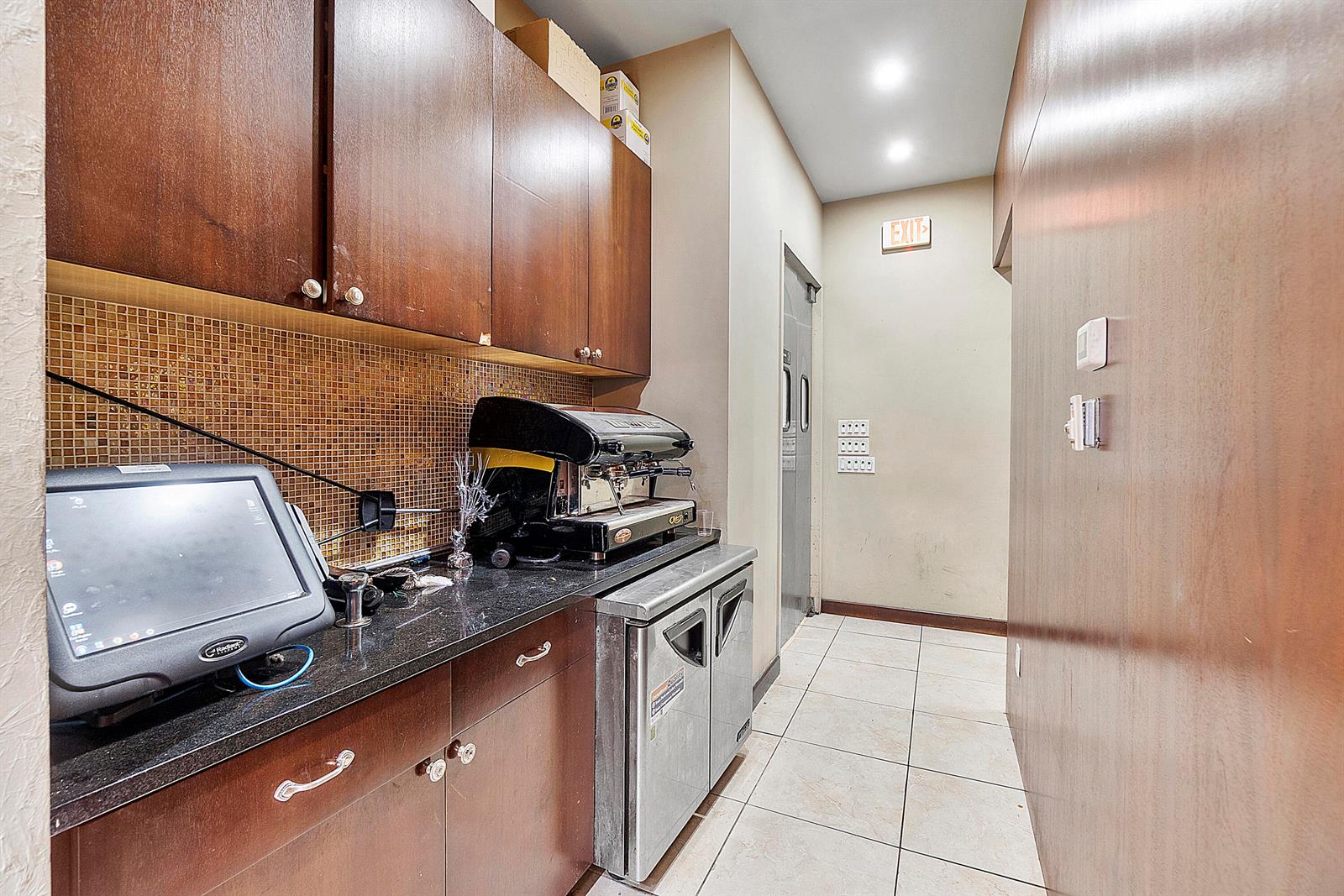 See details R8-R9 / 2 sq. ft. $ 2026-06-13 0 Photo