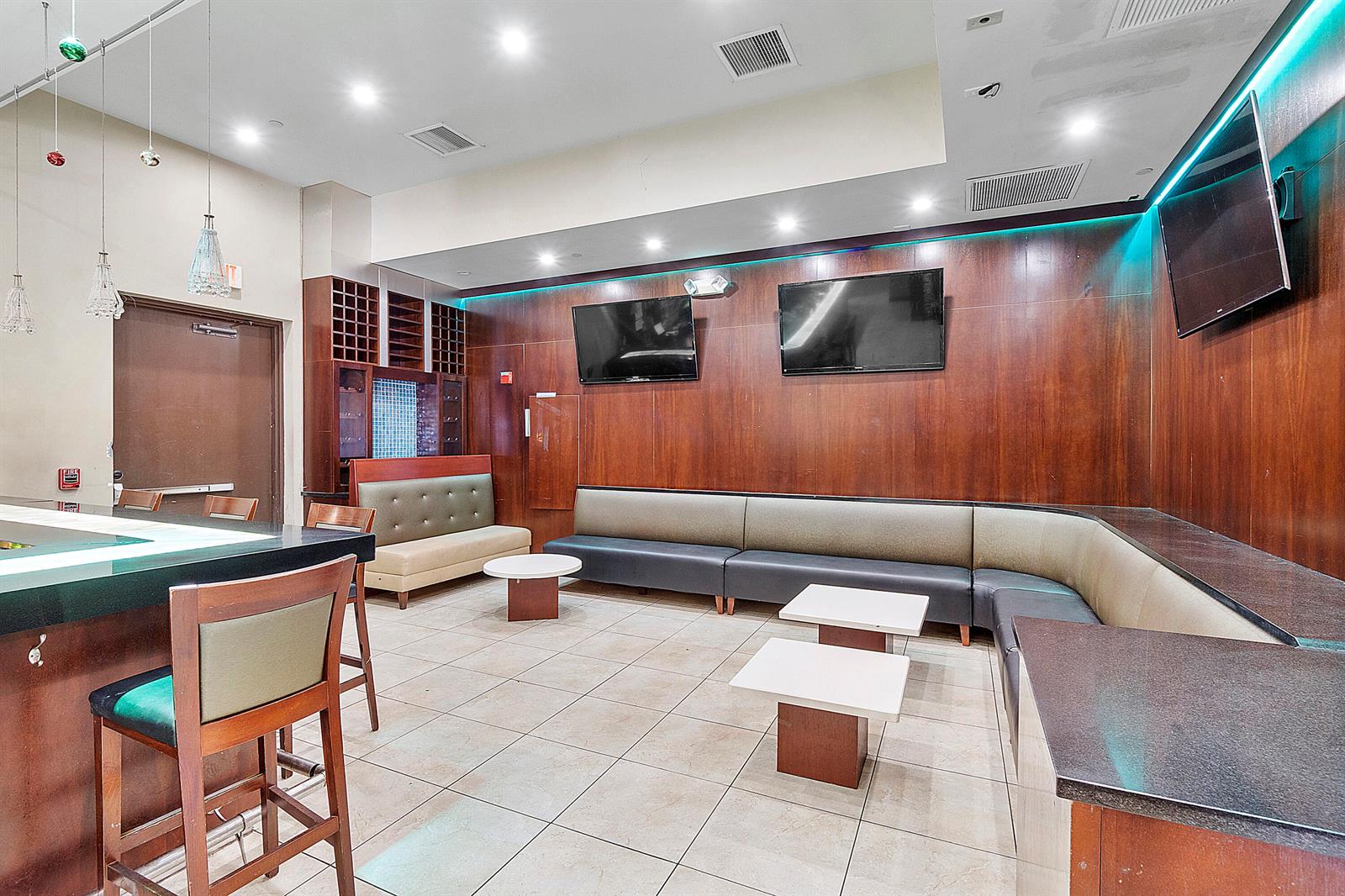 See details R8-R9 / 2 sq. ft. $ 2026-06-13 0 Photo