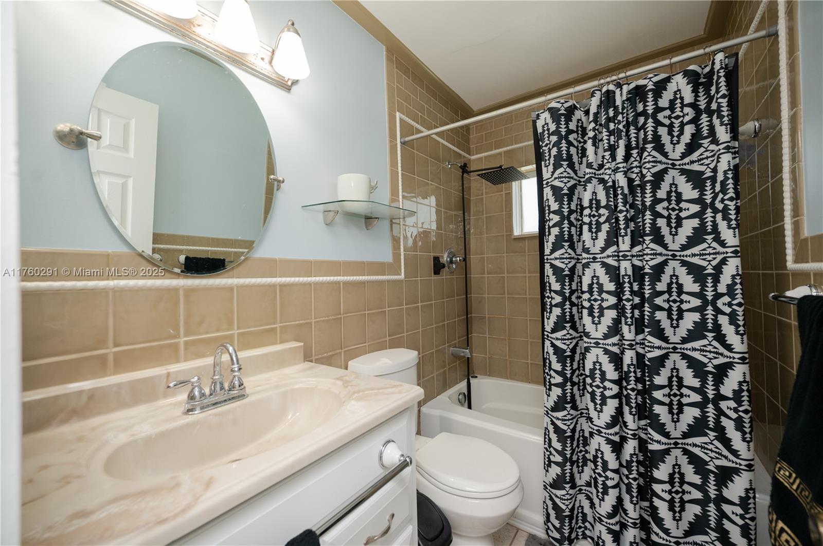 See details 1301 3 / 2 1014 sq. ft. $ 2025-08-27 0 Photo