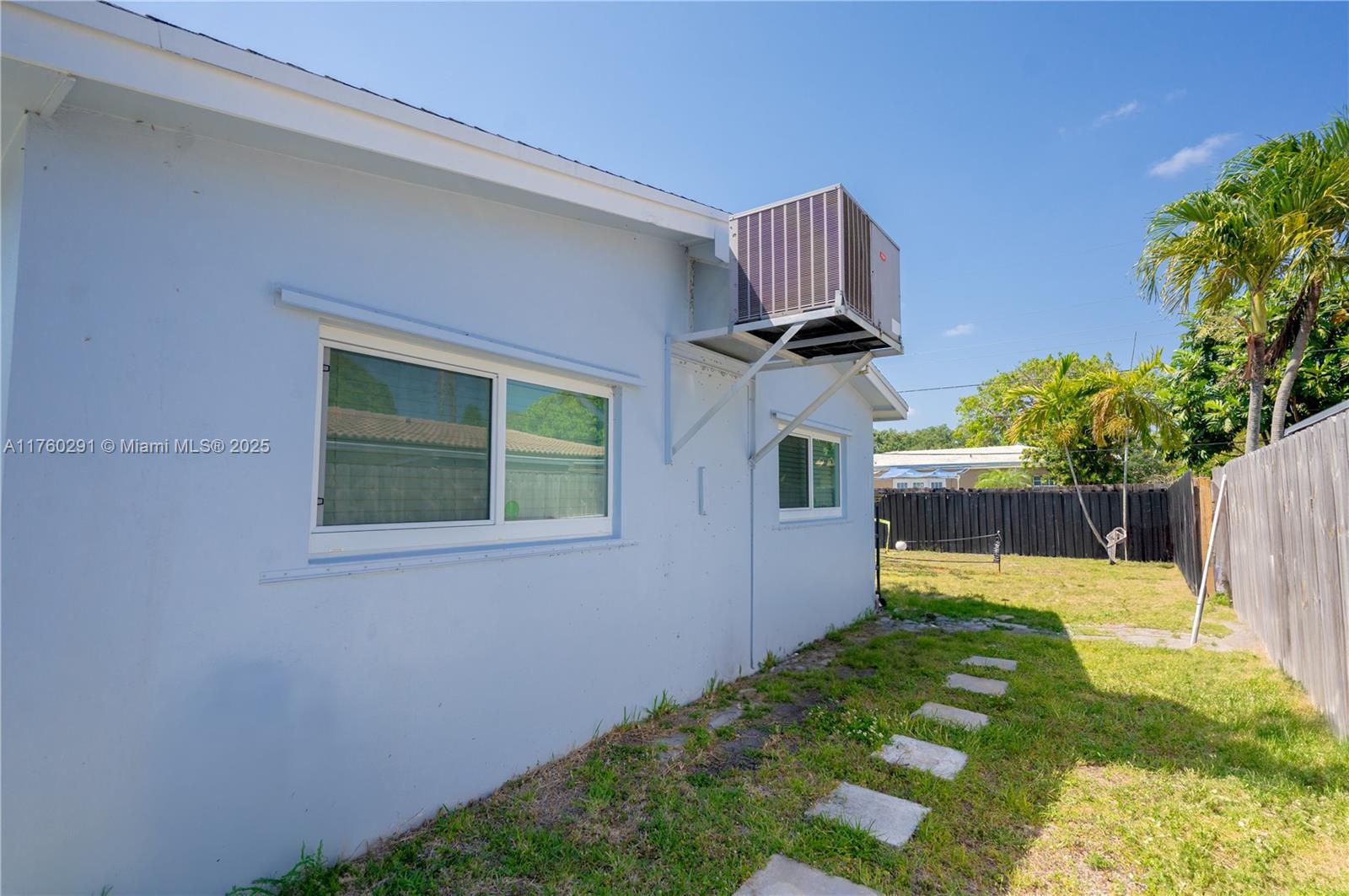 See details 1301 3 / 2 1014 sq. ft. $ 2025-08-27 0 Photo