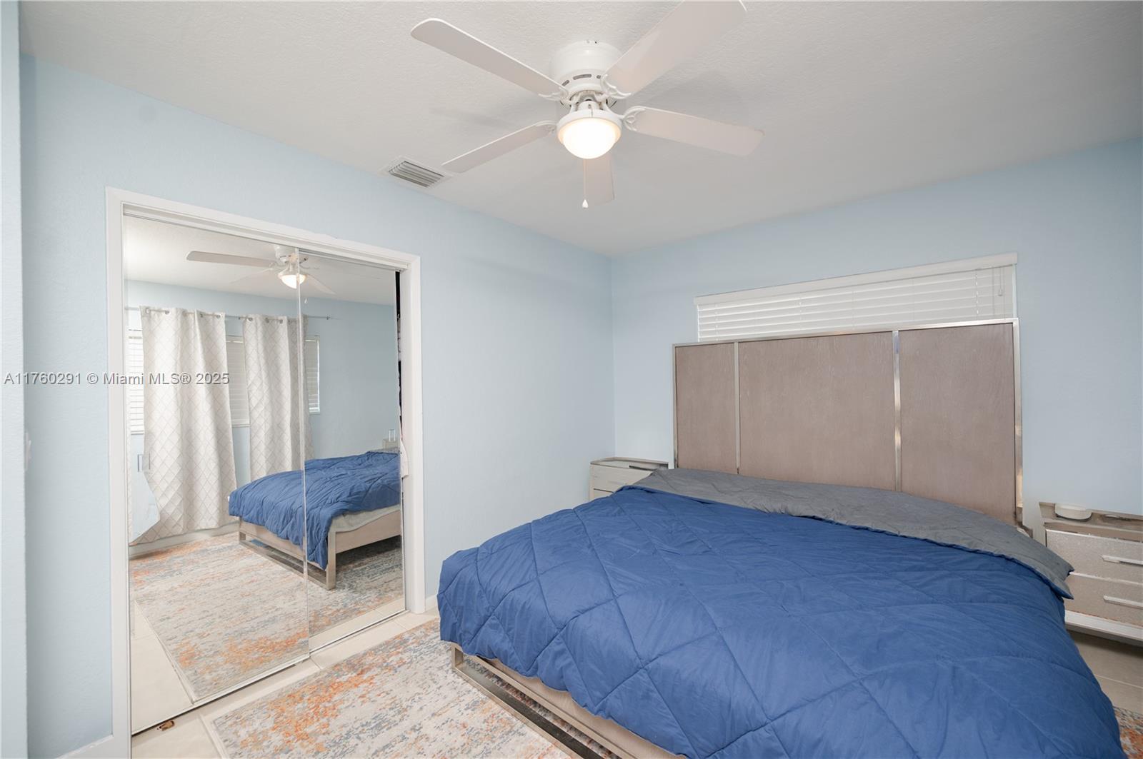 See details 1301 3 / 2 1014 sq. ft. $ 2025-08-27 0 Photo