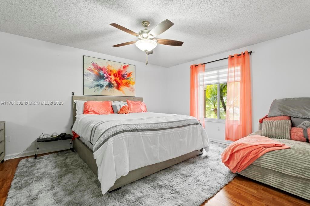 Ver detalles 155 3 / 2 1589 sq. ft. $ 2025-07-14 0 foto
