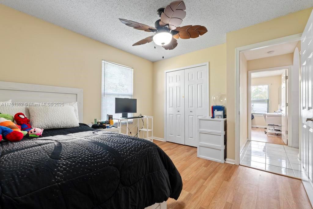 Ver detalles 155 3 / 2 1589 sq. ft. $ 2025-07-14 0 foto