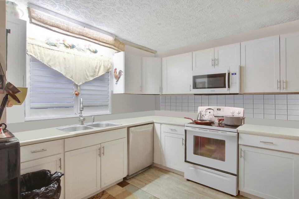   / 4 2848 sq. ft. $ 2026-06-21 0 foto