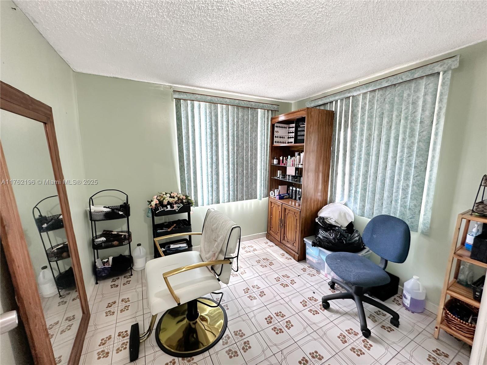See details / 2453 sq. ft. $ 2025-08-11 0 Photo